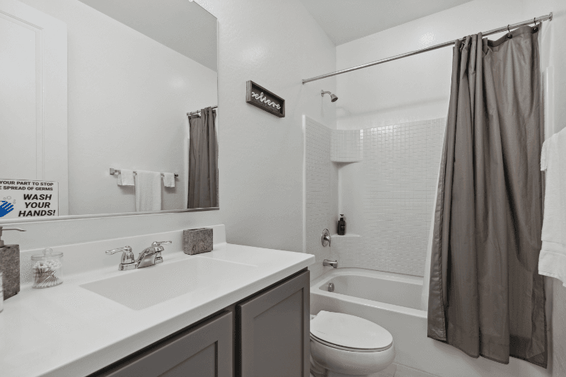 Laveen House: 10621 S 55th Dr