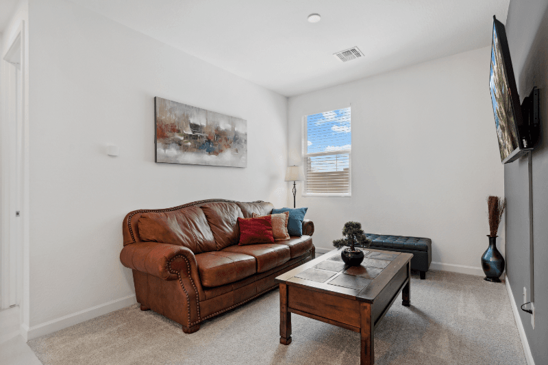 Laveen House: 10621 S 55th Dr