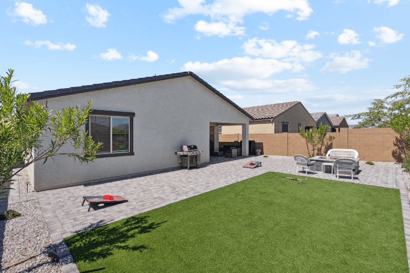 Laveen House: 10621 S 55th Dr