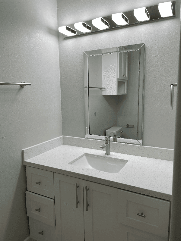 EDINBURG Multiplex: 2511 N Vineyard Ave