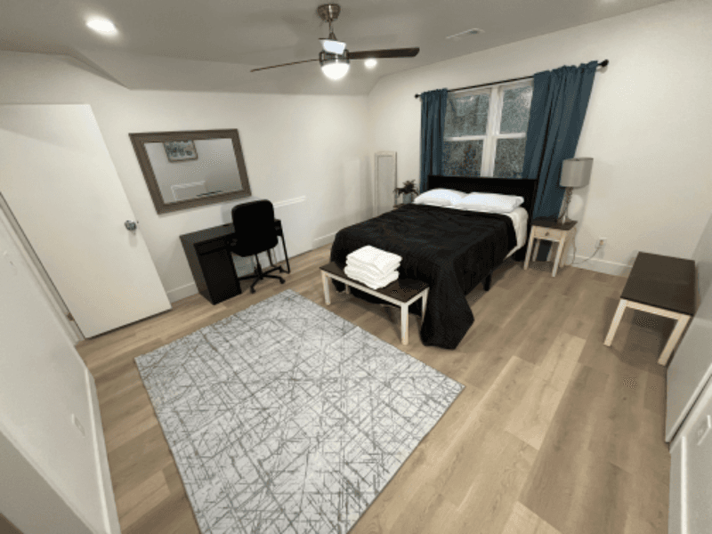 Fair Oaks Single Room: 4059 Ridge St