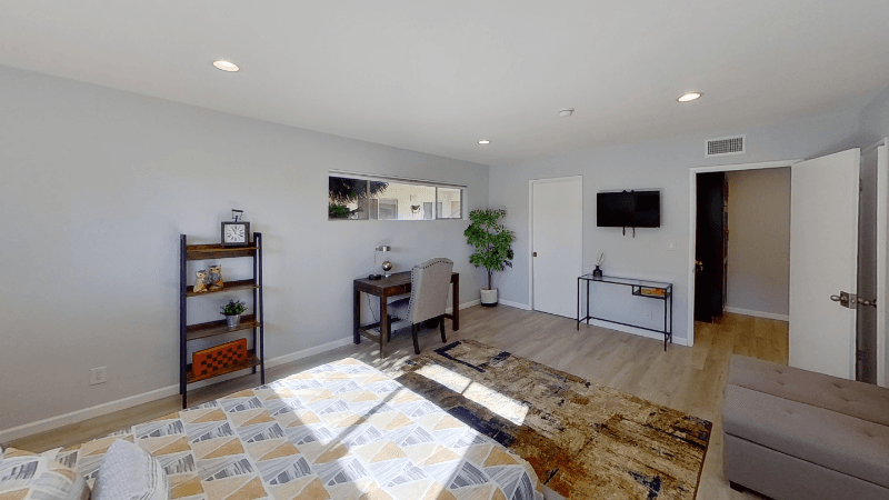 North Hollywood Townhome: 11153 Morrison St