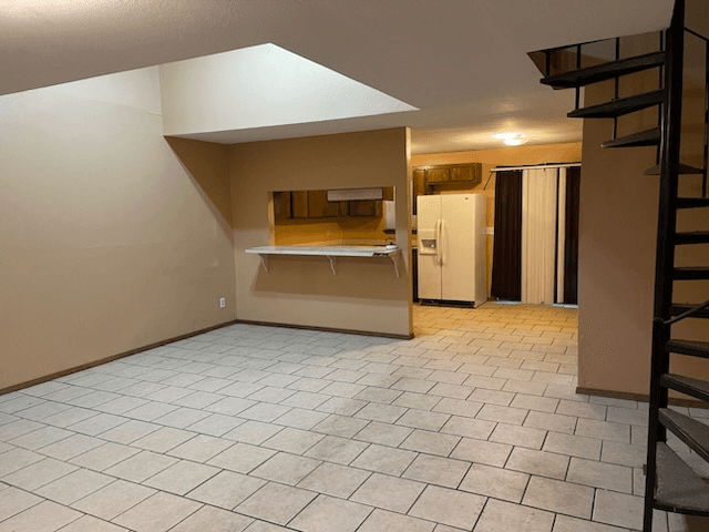 Wilburton Apartment: 902 Cynthia Street