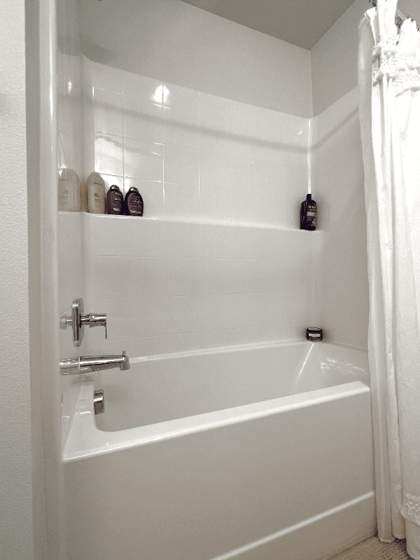 Seattle Single Room: 8230 S 132nd St