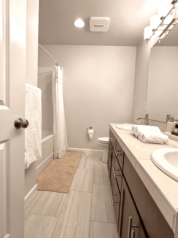 Seattle Single Room: 8230 S 132nd St