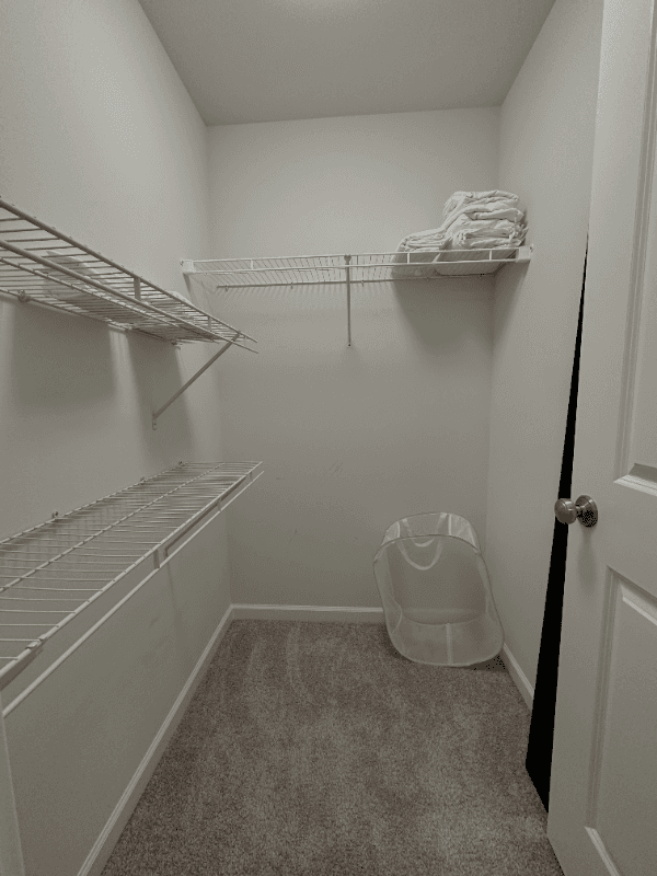 Seattle Single Room: 8230 S 132nd St