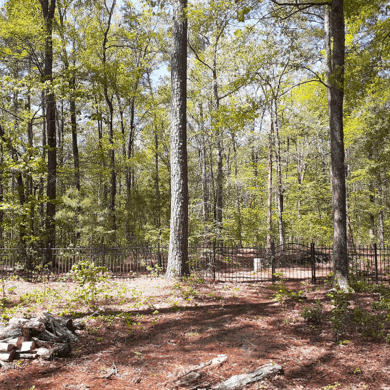 Fayetteville House: 5833 Kindley Drive