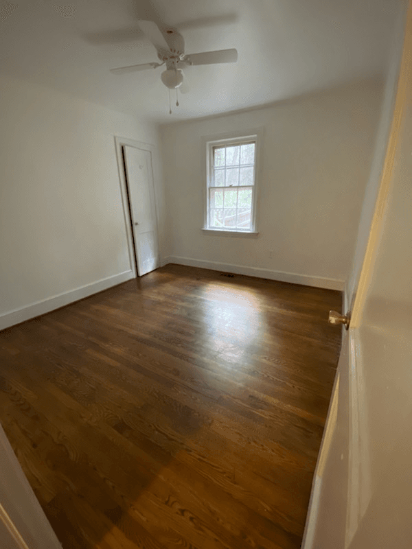 Chapel Hill House: 123 Barclay Rd