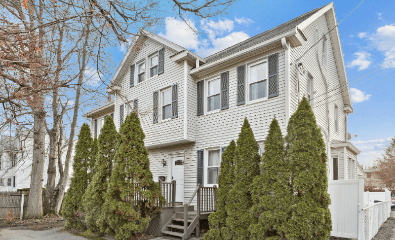 Cos Cob Townhome: 25 Valley Road