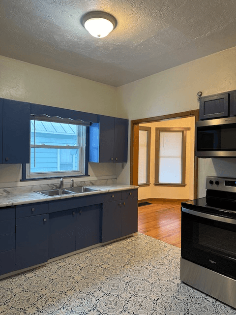 Menominee House: 1319 13th Ave