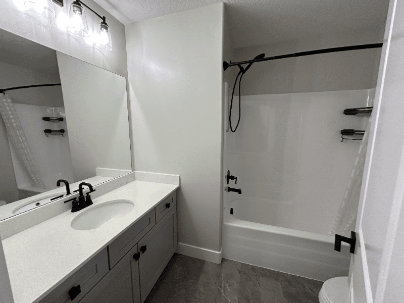 Lehi Single Room: 2054 N 4040 W