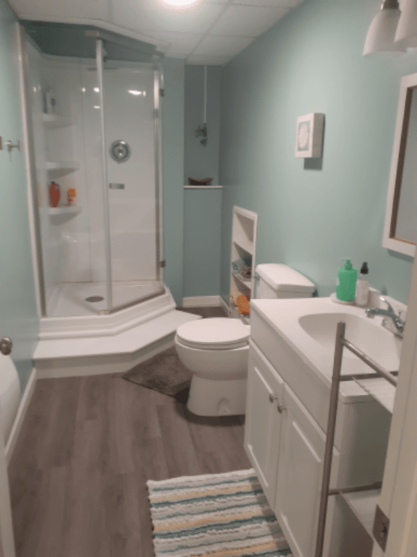Manchester Apartment: 1 Scribner Hill Rd