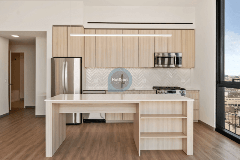 Chicago Condo: 533 S Damen Ave