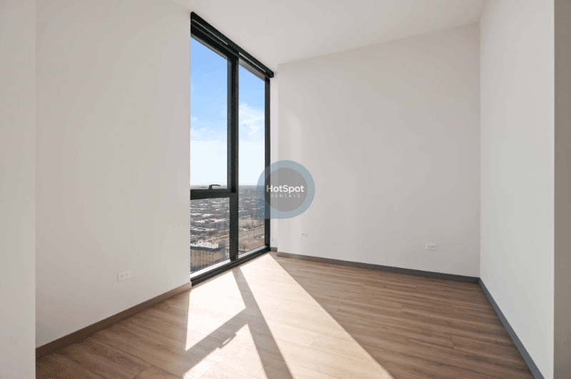 Chicago Condo: 533 S Damen Ave