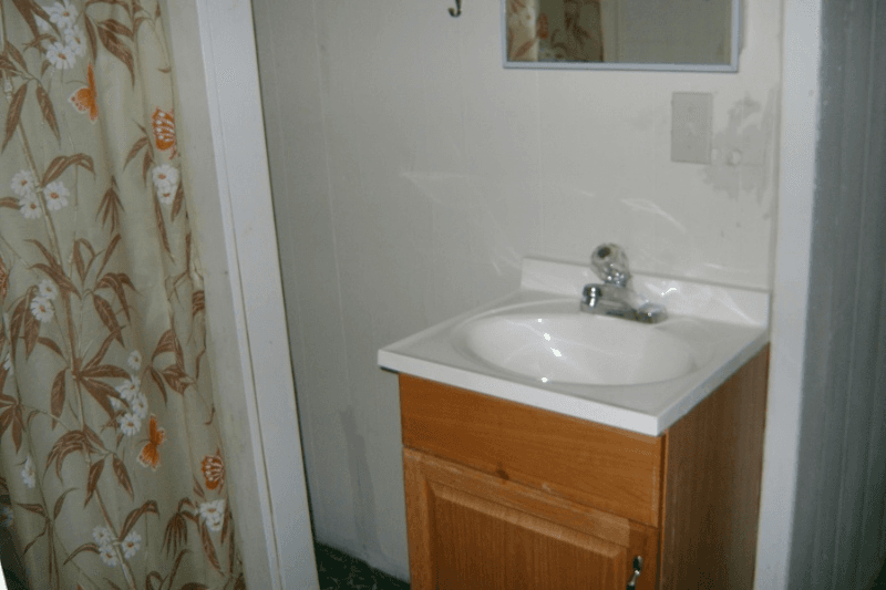 Tyler House: 1921 Cotten Apt A