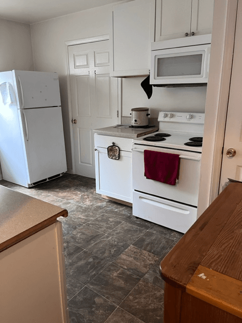 Durham Single Room: 1220 S Roxboro Street Unit