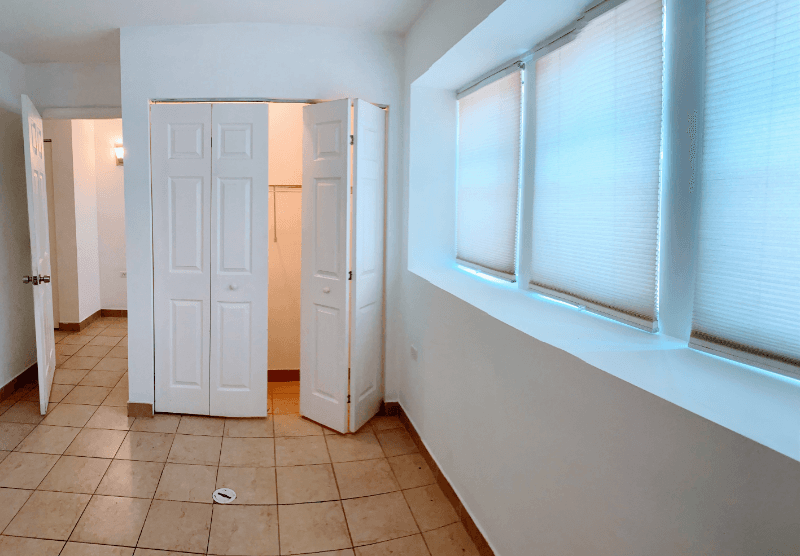 Chicago Apartment: 3434 S Wallace St