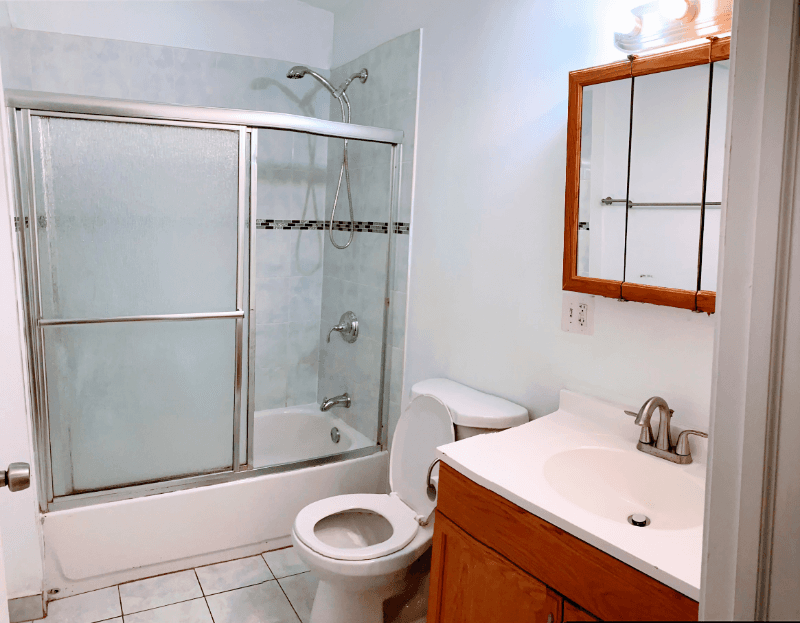 Chicago Apartment: 3434 S Wallace St