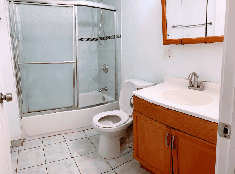 Chicago Apartment: 3434 S Wallace St