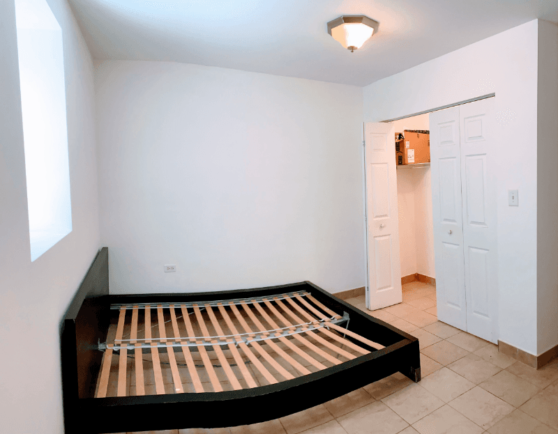 Chicago Apartment: 3434 S Wallace St
