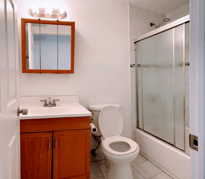 Chicago Apartment: 3434 S Wallace St