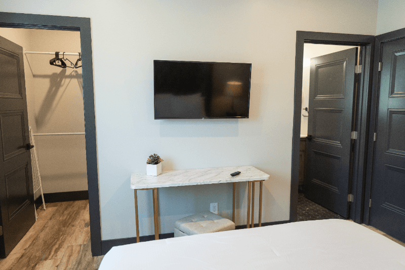 NORTH HOLLYWOOD House: 11750 ERWIN ST