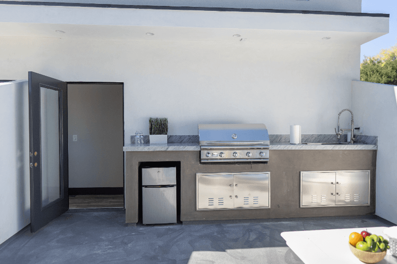 NORTH HOLLYWOOD House: 11750 ERWIN ST