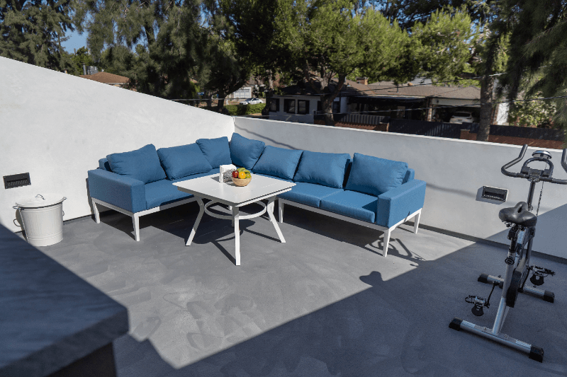 NORTH HOLLYWOOD House: 11750 ERWIN ST