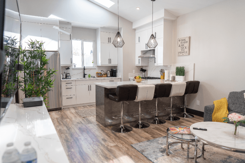 NORTH HOLLYWOOD House: 11750 ERWIN ST