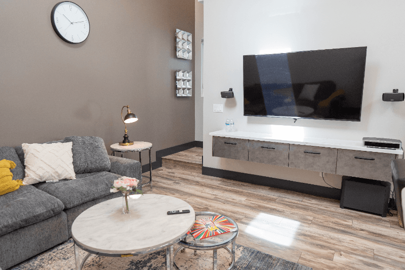 NORTH HOLLYWOOD House: 11750 ERWIN ST