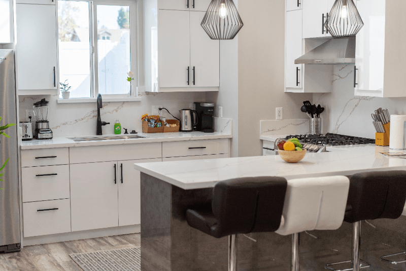 NORTH HOLLYWOOD House: 11750 ERWIN ST