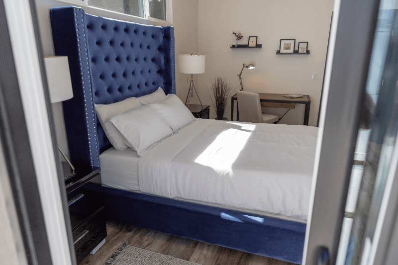 NORTH HOLLYWOOD House: 11750 ERWIN ST