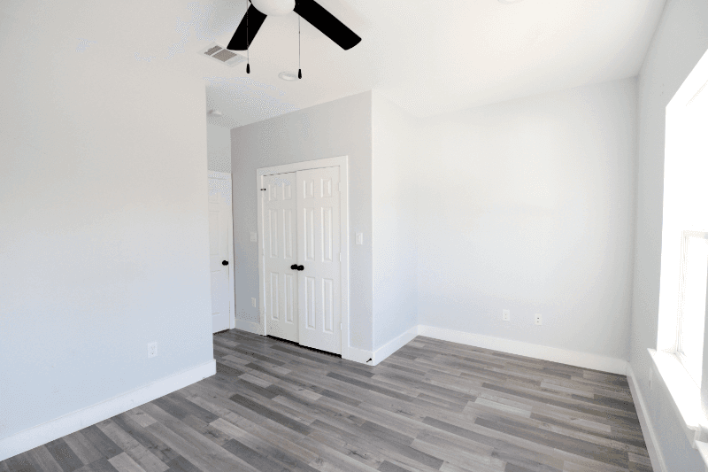 Houston House: 7502 Sandle St