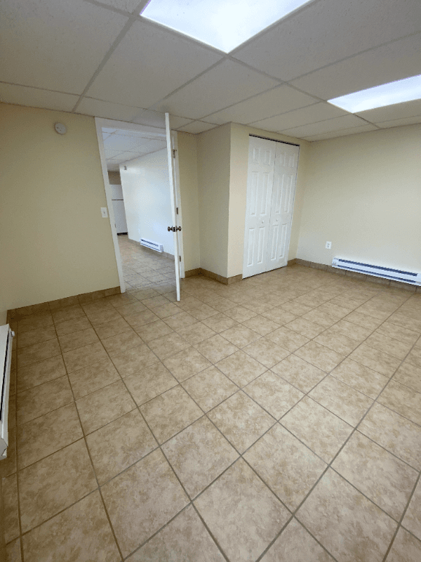 Yale Apartment: 420 North St