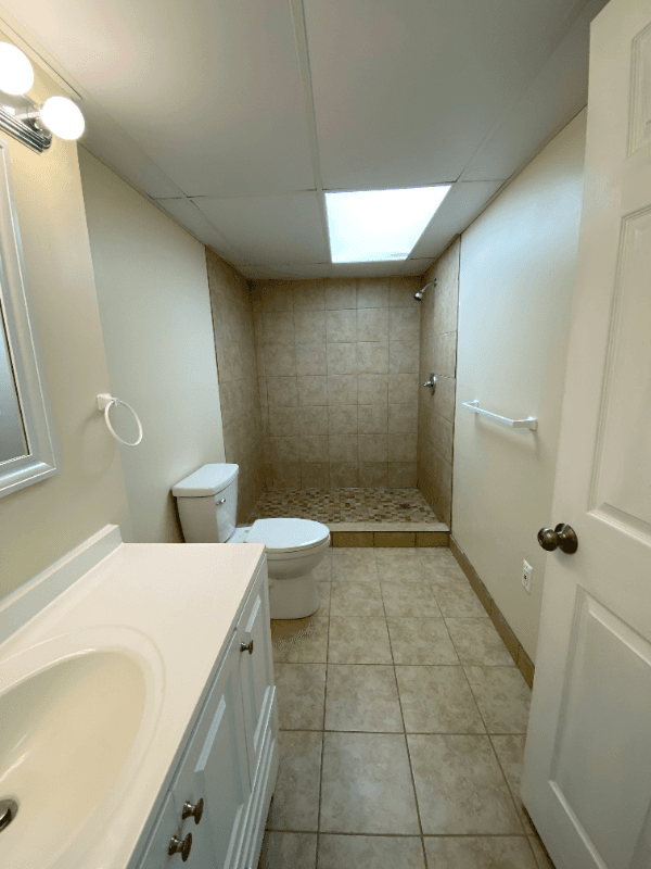 Yale Apartment: 420 North St
