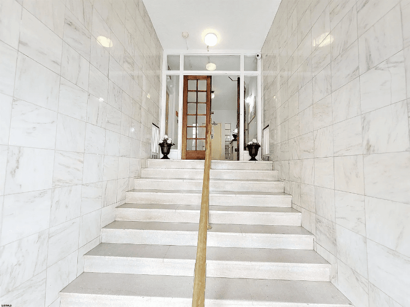 Atlantic City Condo: 2 S Hartford Ave