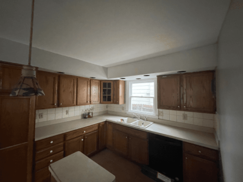 Columbus House: 3265 Milton Ave
