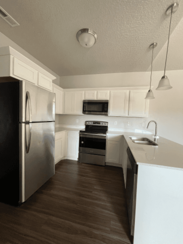 Vineyard Condo: 761 N 260 W