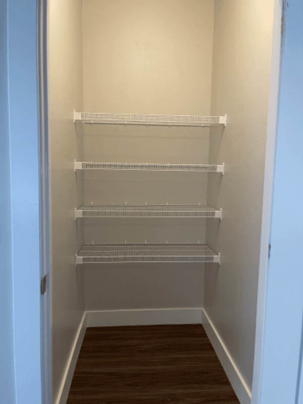 Vineyard Condo: 761 N 260 W