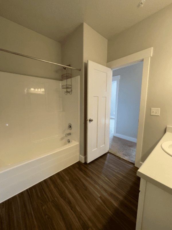 Vineyard Condo: 761 N 260 W
