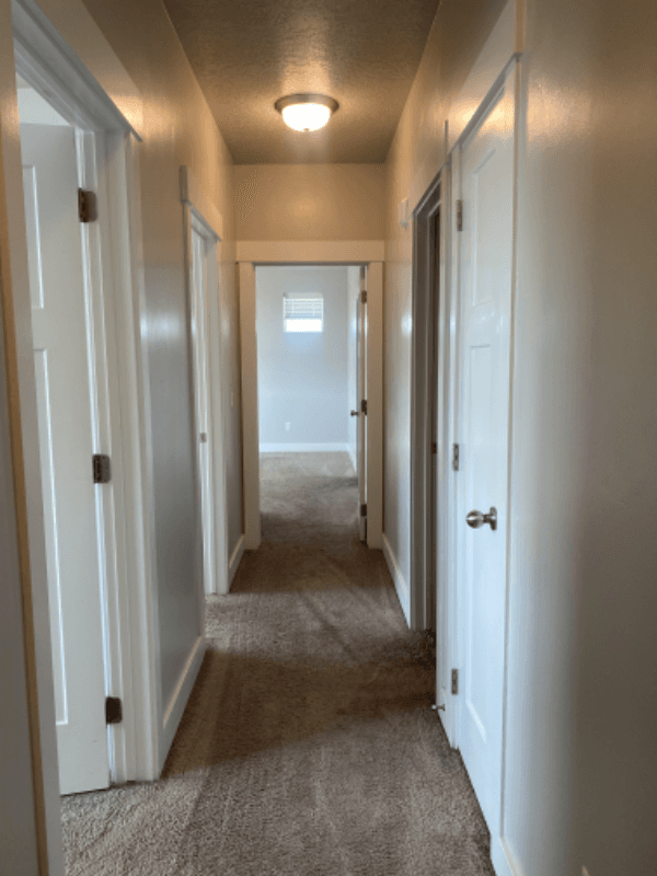 Vineyard Condo: 761 N 260 W