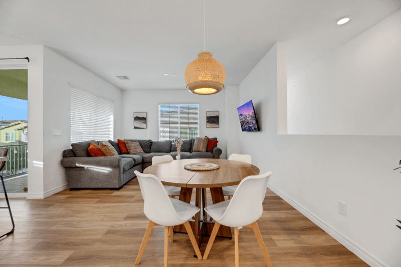 Las vegas Townhome: 20 Barbara Lane
