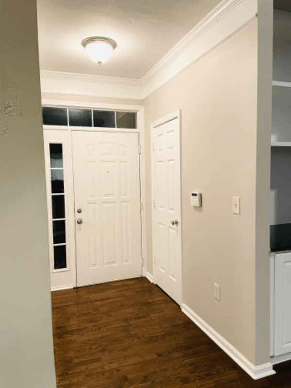 Milton House: 518 Sandringham Dr