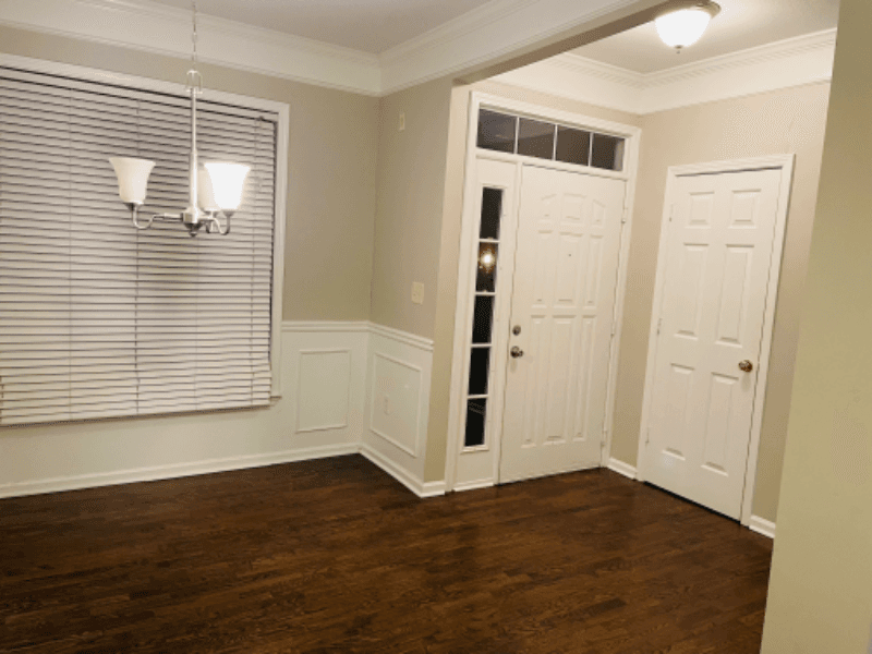 Milton House: 518 Sandringham Dr