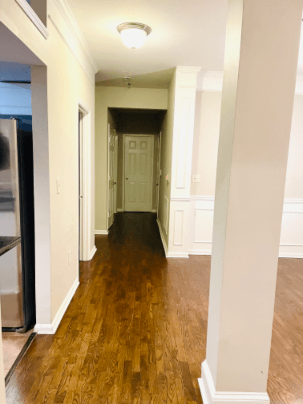 Milton House: 518 Sandringham Dr