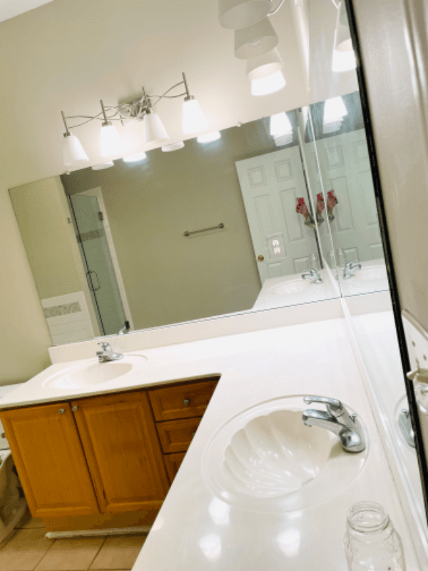 Milton House: 518 Sandringham Dr
