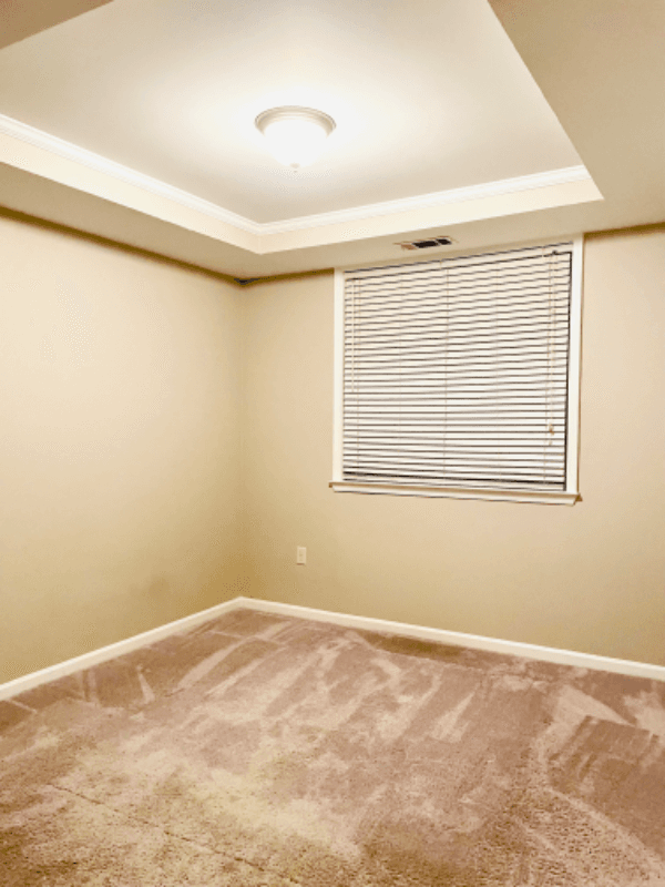 Milton House: 518 Sandringham Dr