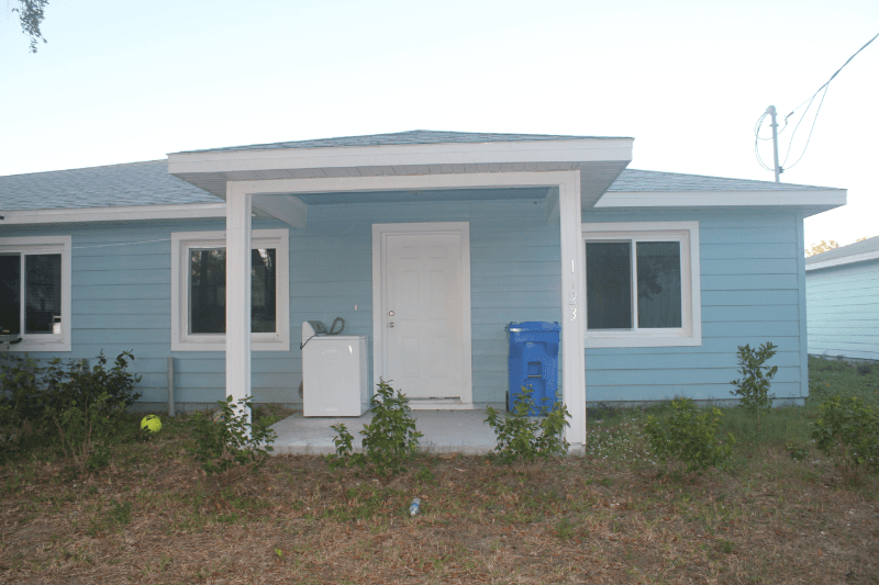 Bradenton Multiplex: 1123 8th Ave Dr E