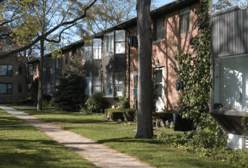 Highland Park Apartment: 666 - 700 Park Avenue West