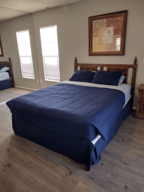 Holiday House: 2837 Blossom Lake Dr.